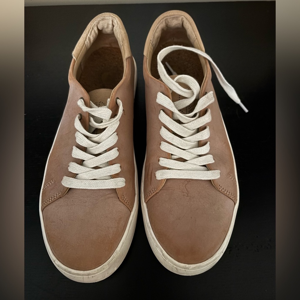Revitalign leather sneakers
